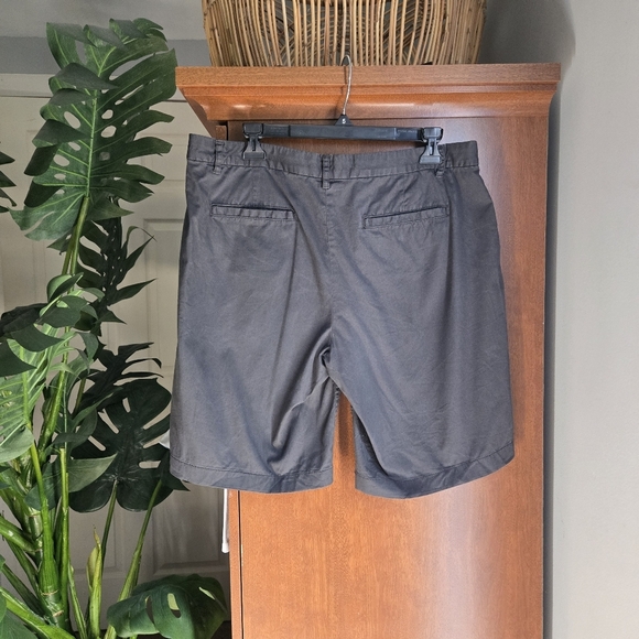 J. Crew Women's Charcoal Grey Shorts - Picture 2 of 6